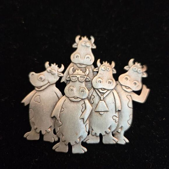 JJ Jewelry - Signed JJ 1988 5 Laughing Cows Pin Brooch Pewter